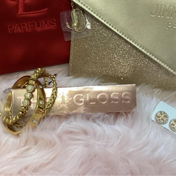 YSL & Jimmy Choo pouches and Jeffrey Star lip gloss 3 piece bracelets & earrings - Picture 2 of 11